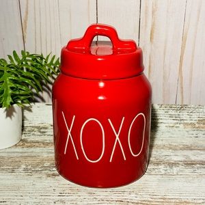 Rae Dunn XOXO red canister new